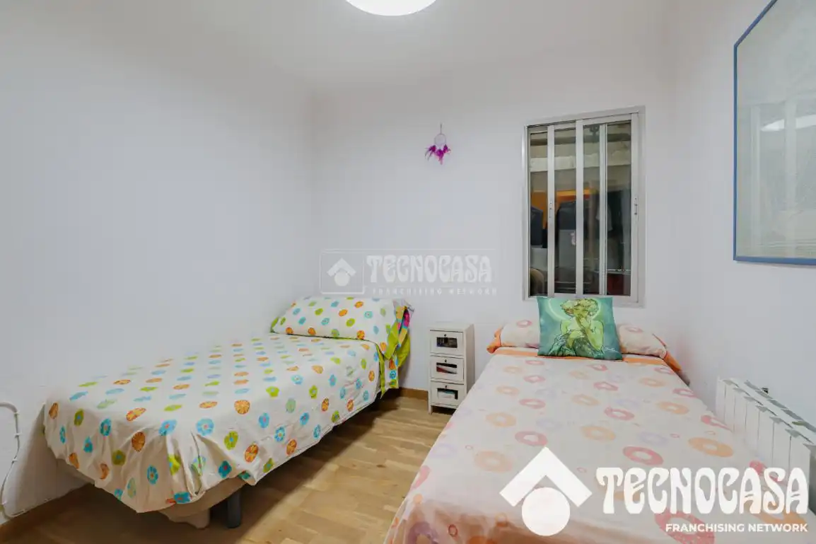 Habitación de Piso en venta en Barcelona con Aire acondicionado y Calefacción