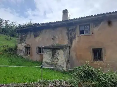 Vista exterior de Casa o chalet en venta en Oviedo  con Trastero