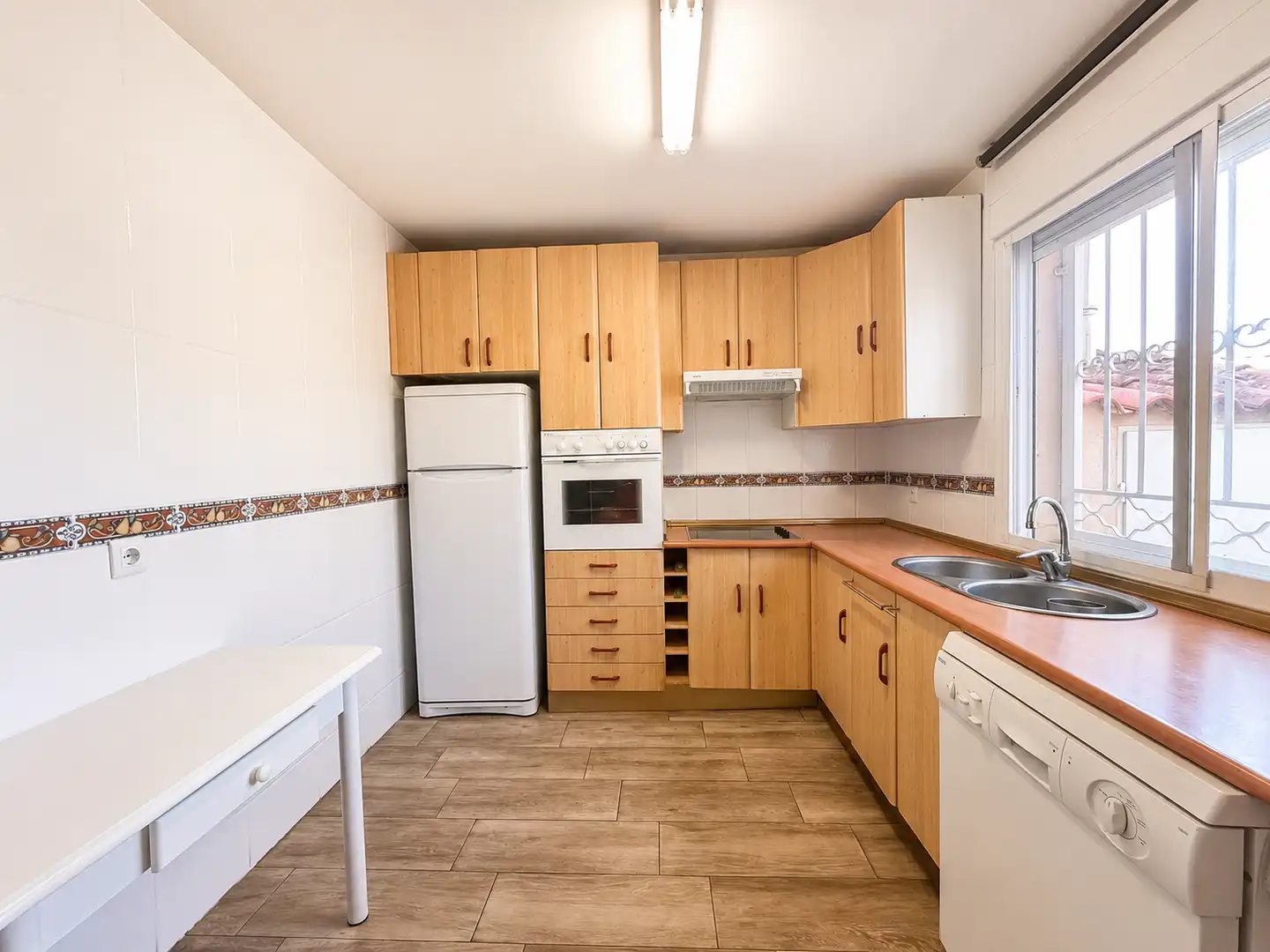Cocina de Casa o chalet en venta en Nuevo Baztán con Aire acondicionado, Calefacción y Jardín privado