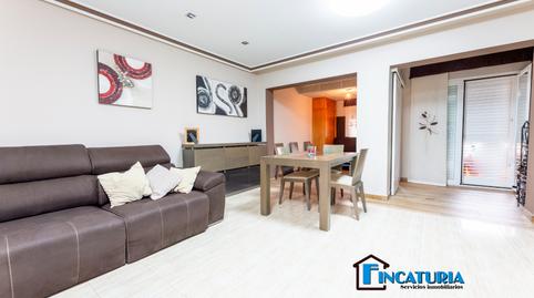 Foto 3 de Casa adosada en venda a Avenida de Los Naranjos, 5, Riba-roja de Túria, Valencia