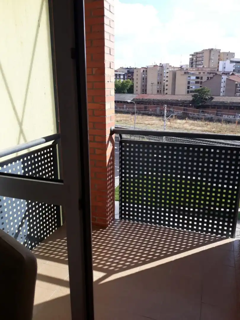 Terrasse von Wohnung zur Miete in Palencia mit Heizung, Terrasse und Abstellraum