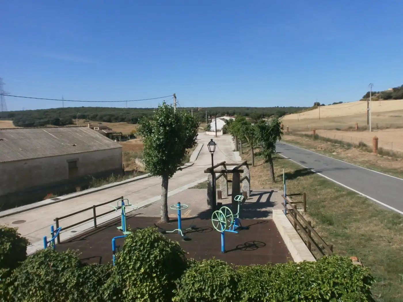 Vista exterior de Casa o xalet en venda en Lastras del Pozo amb Calefacció, Jardí privat i Terrassa