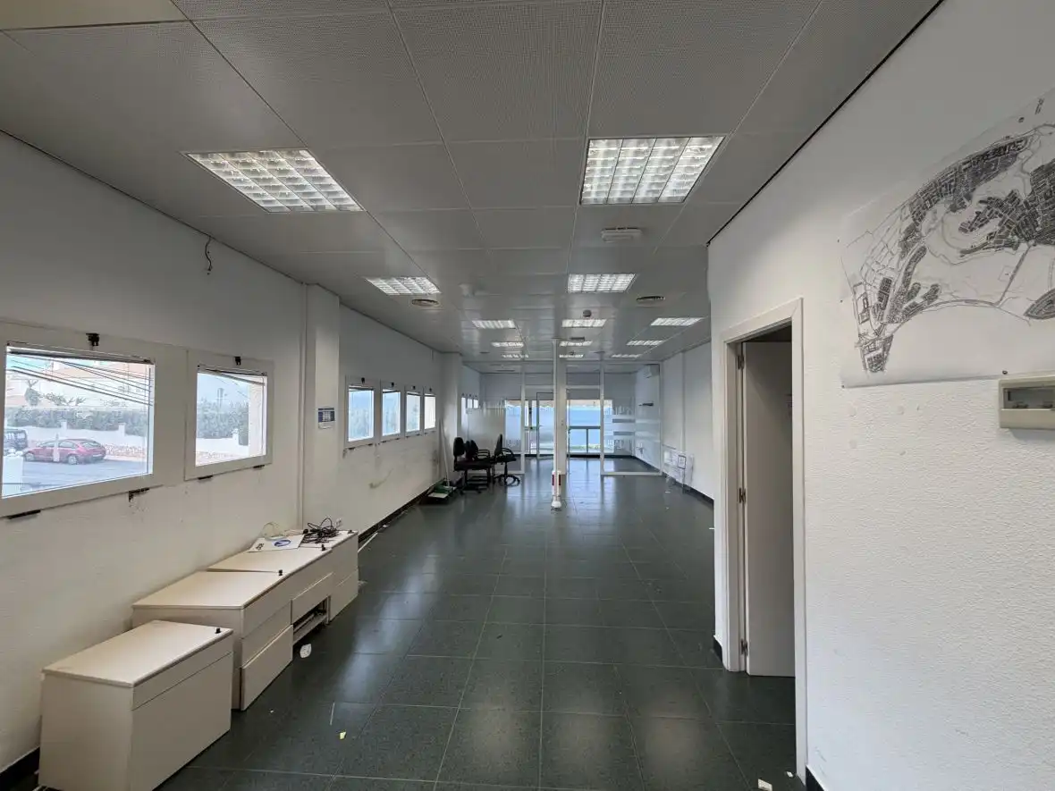 Local de alquiler en Santa Pola con Aire acondicionado