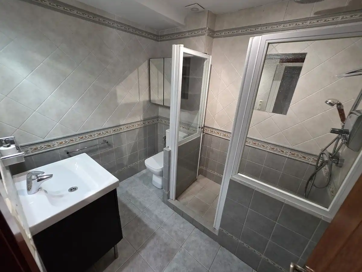 Baño de Piso en venta en Sevilla con Aire acondicionado, Calefacción y Terraza