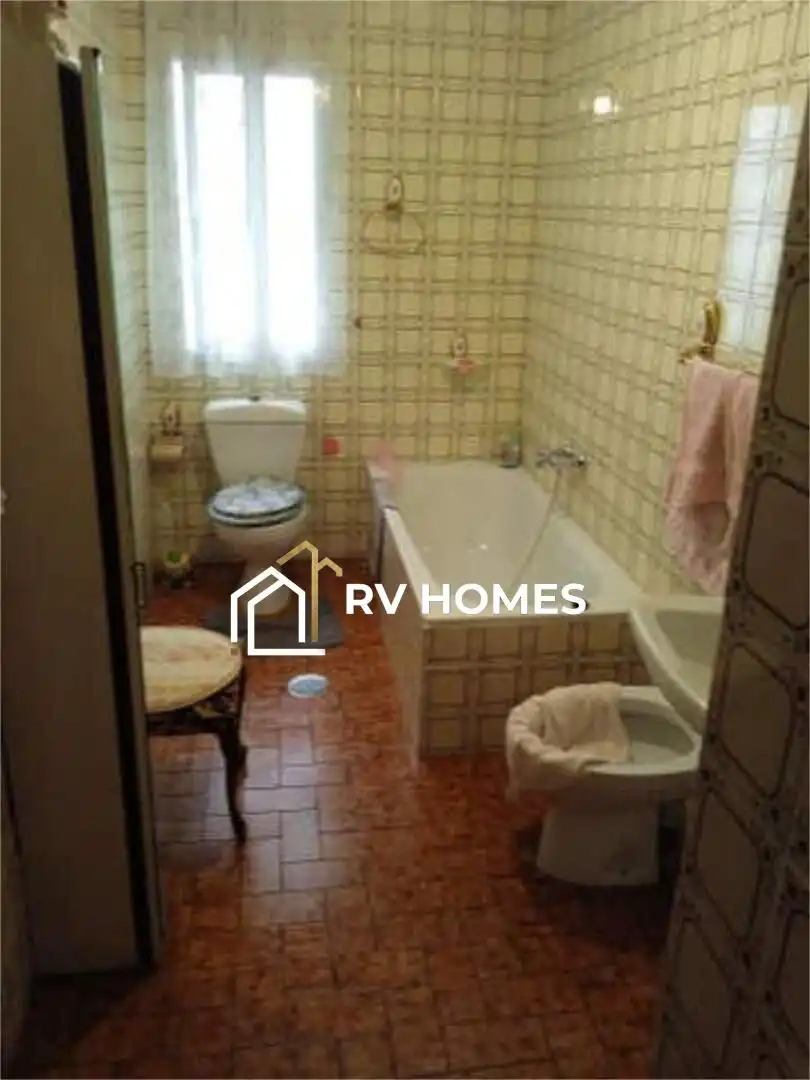 Bathroom of Flat for rent in Cáceres  with Heating and Furnished