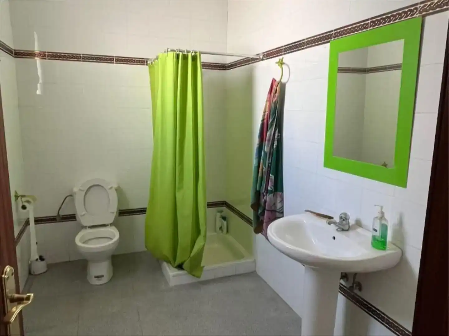Baño de Nave industrial en venta en La Puebla del Río