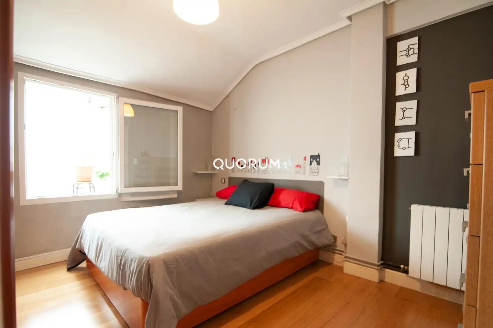 Bedroom of Flat for sale in Bilbao   with Heating, Terrace and Furnished