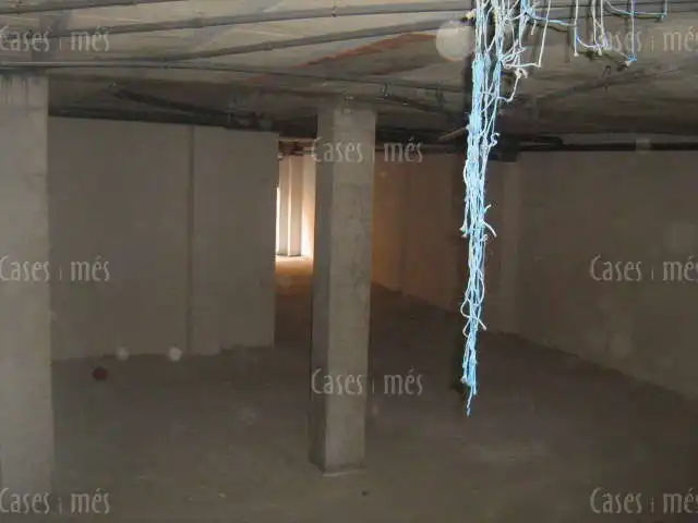 Local en venta en Rafelbuñol / Rafelbunyol