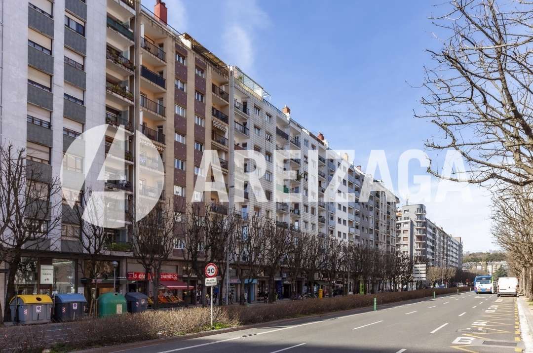 Exterior view of Premises for sale in Donostia - San Sebastián 