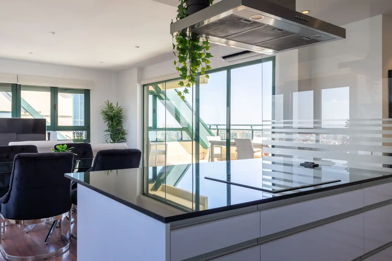 Kitchen of Attic for rent in Valencia  with Air Conditioner, Heating and Parquet flooring