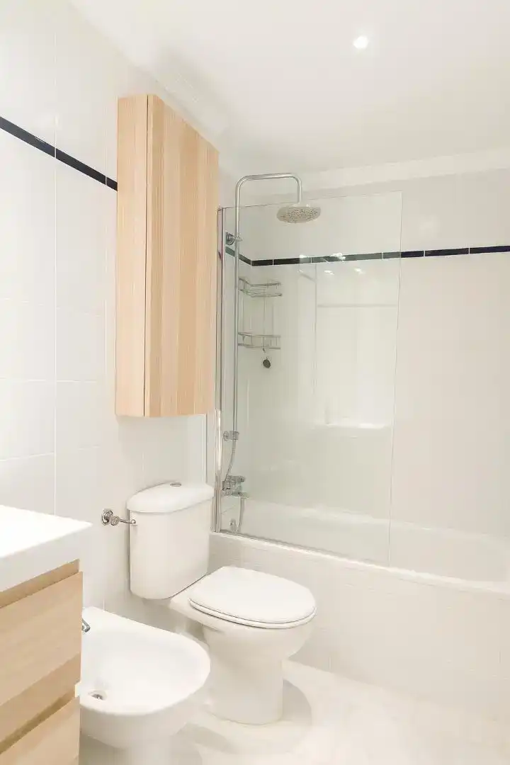 Bathroom of Flat for sale in Marbella Centro