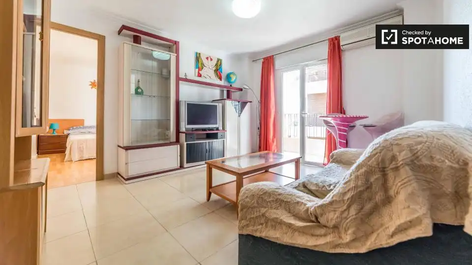 Living room of Flat for share in Valencia  with Air Conditioner, Terrace and Furnished