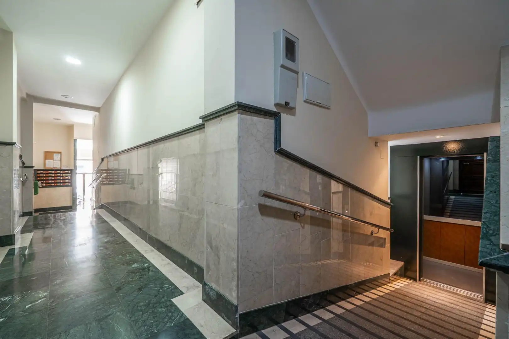 Attic for sale in Granada  with Air Conditioner, Terrace and Balcony