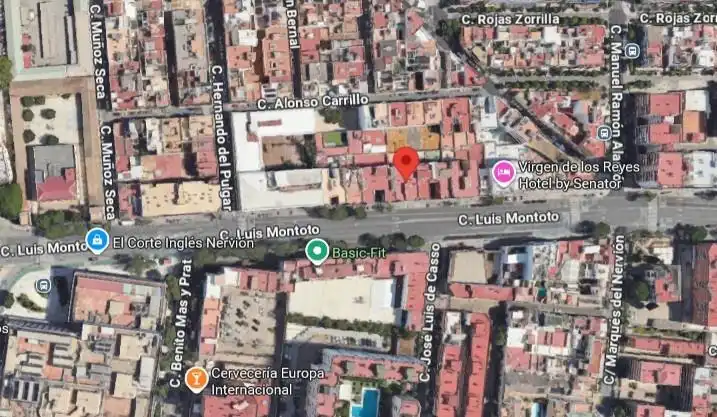 Appartamento con ascensore in vendita a Calle LUIS MONTOTO, imagen 3