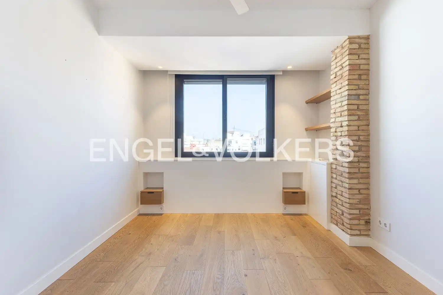 Bedroom of Attic for rent in Valencia  with Air Conditioner, Heating and Terrace