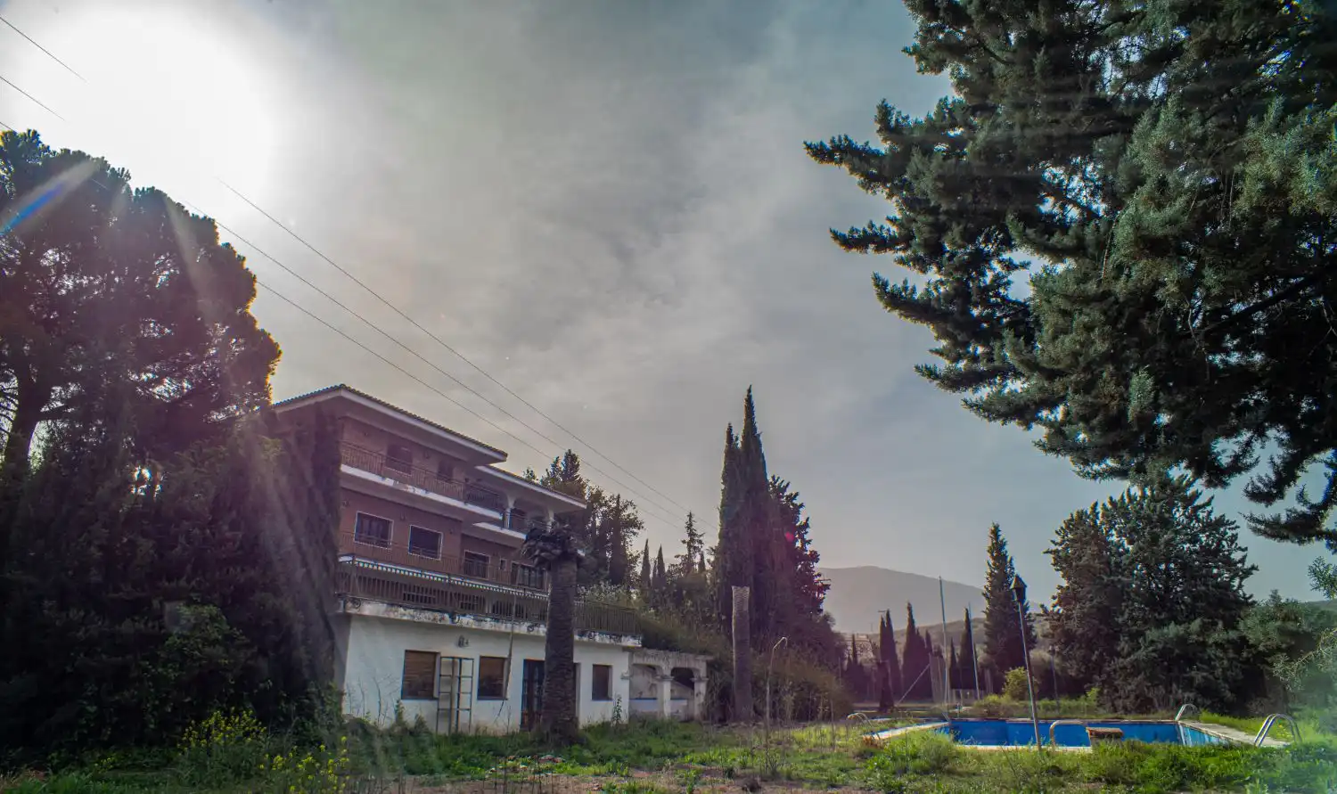 Vista exterior de Casa o xalet en venda en Loja amb Jardí privat, Terrassa i Piscina