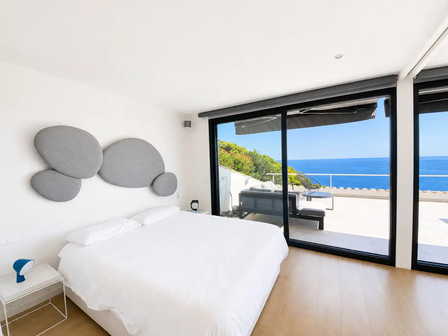 Schlafzimmer von Wohnungen zum Verkauf in Begur mit Klimaanlage, Heizung und Terrasse