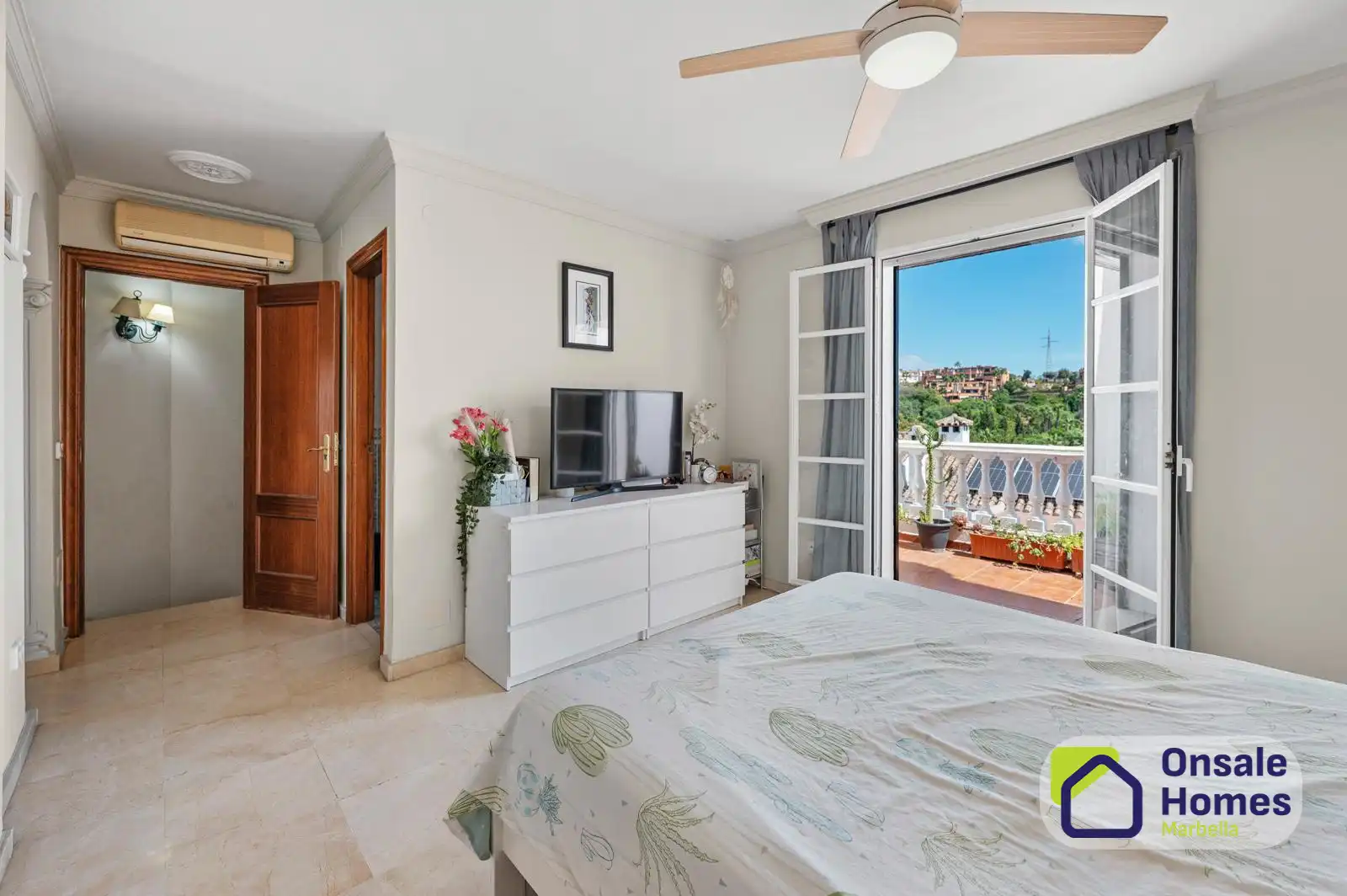 Dormitori de Casa adosada en venda en Marbella Centro