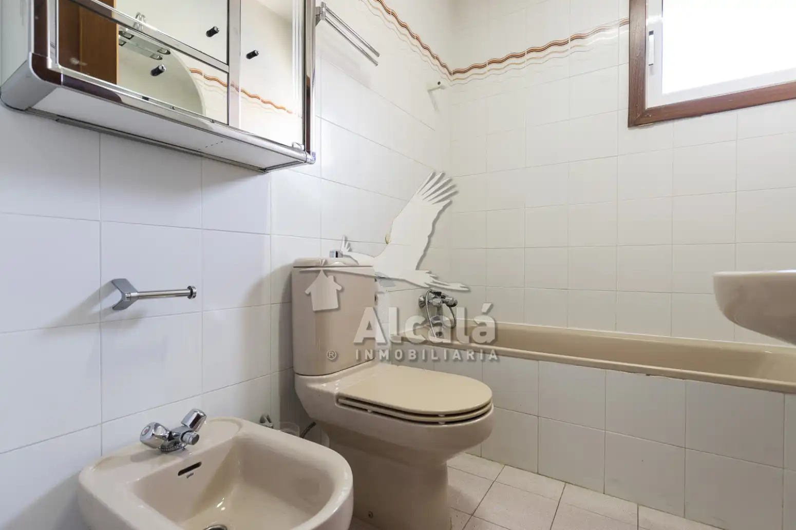 Baño de Casa adosada en venta en Villalbilla con Aire acondicionado, Calefacción y Parquet