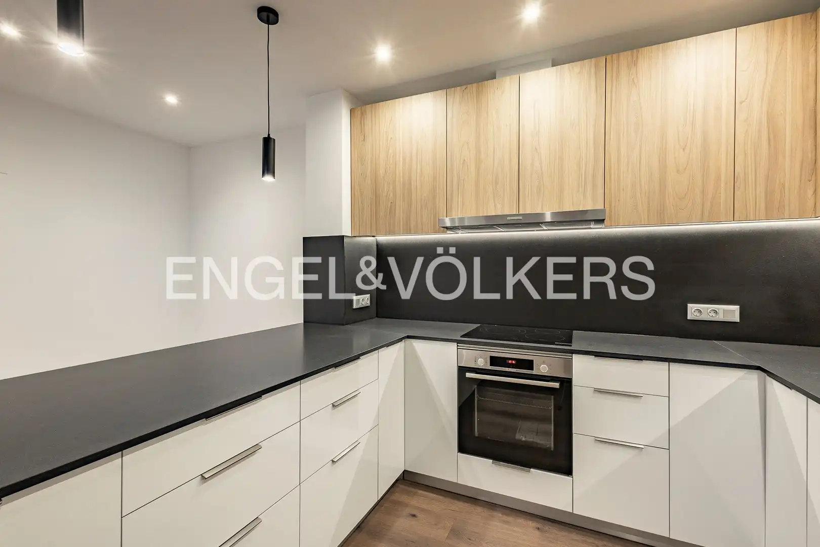 Kitchen of Apartments for sale in Sant Cugat del Vallès  with Air Conditioner, Heating and Private garden