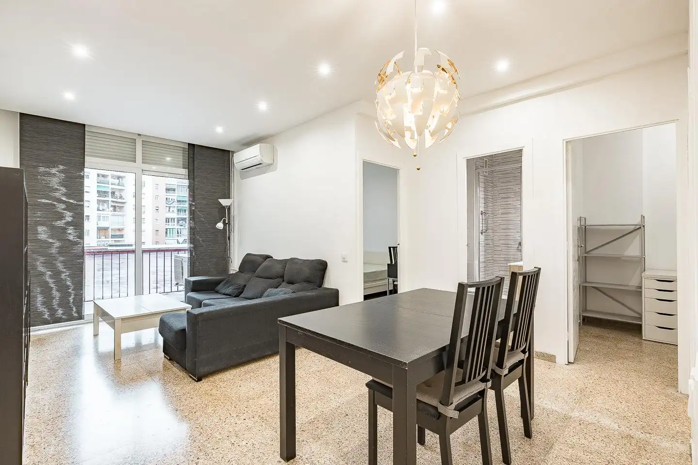 Piso con ascensor en venta en Nou Barris