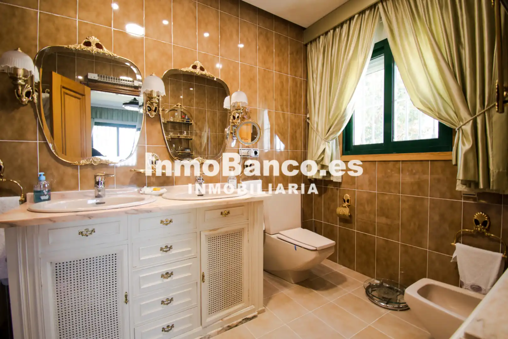 Baño de Casa o chalet en venta en Chiva con Aire acondicionado, Calefacción y Jardín privado