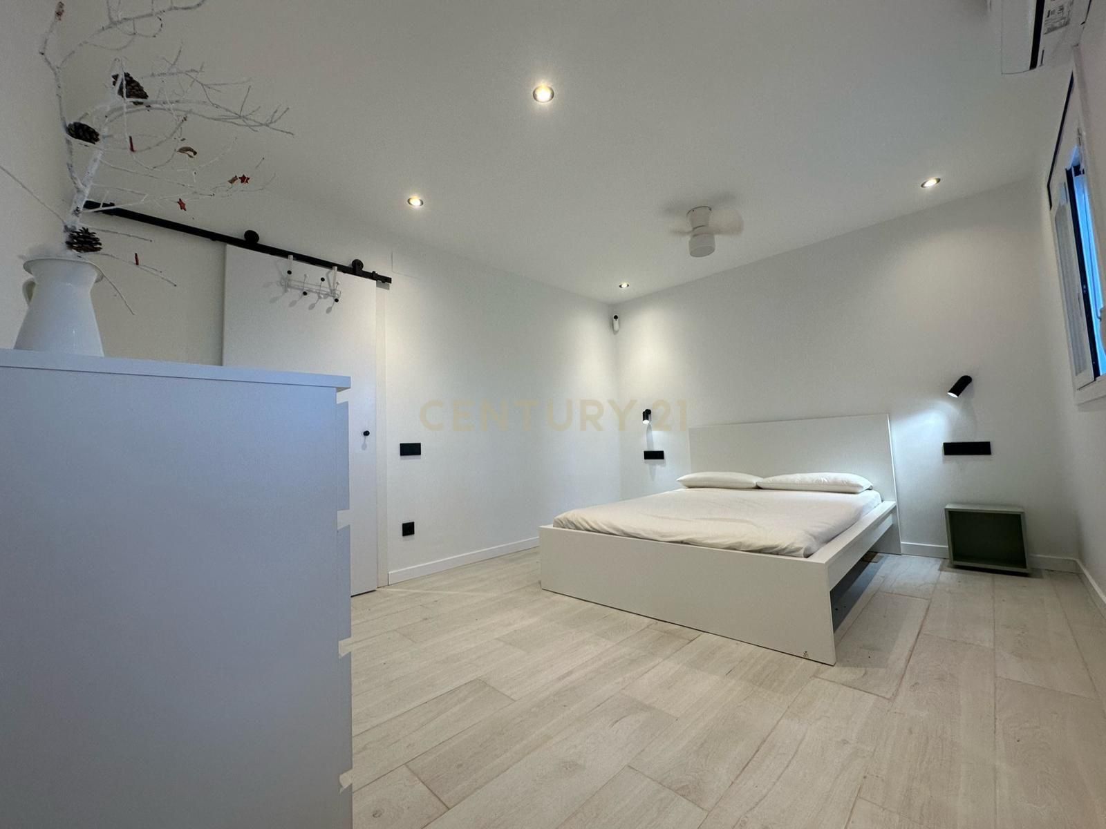 Bedroom of Apartment for sale in  Barcelona Capital  with Air Conditioner, Oven and Washing machine