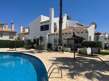 Reihenhaus zum Verkauf in Orihuela Costa