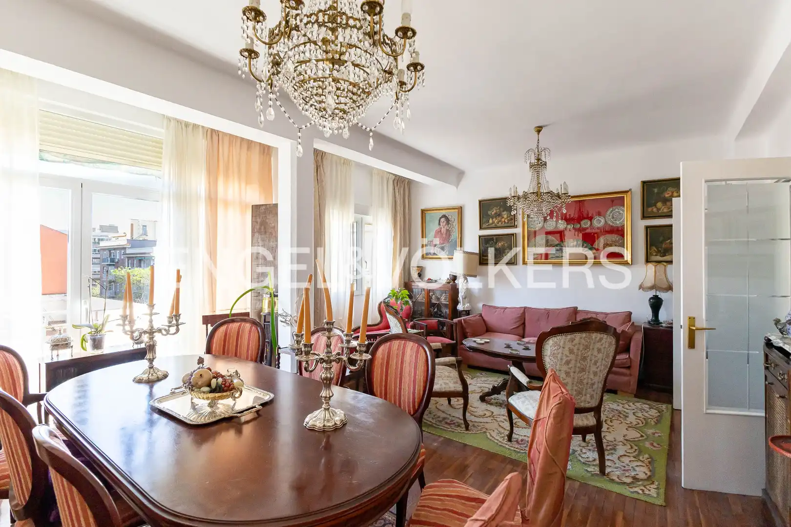 Living room of Flat for sale in  Madrid Capital  with Heating, Parquet flooring and Storage room