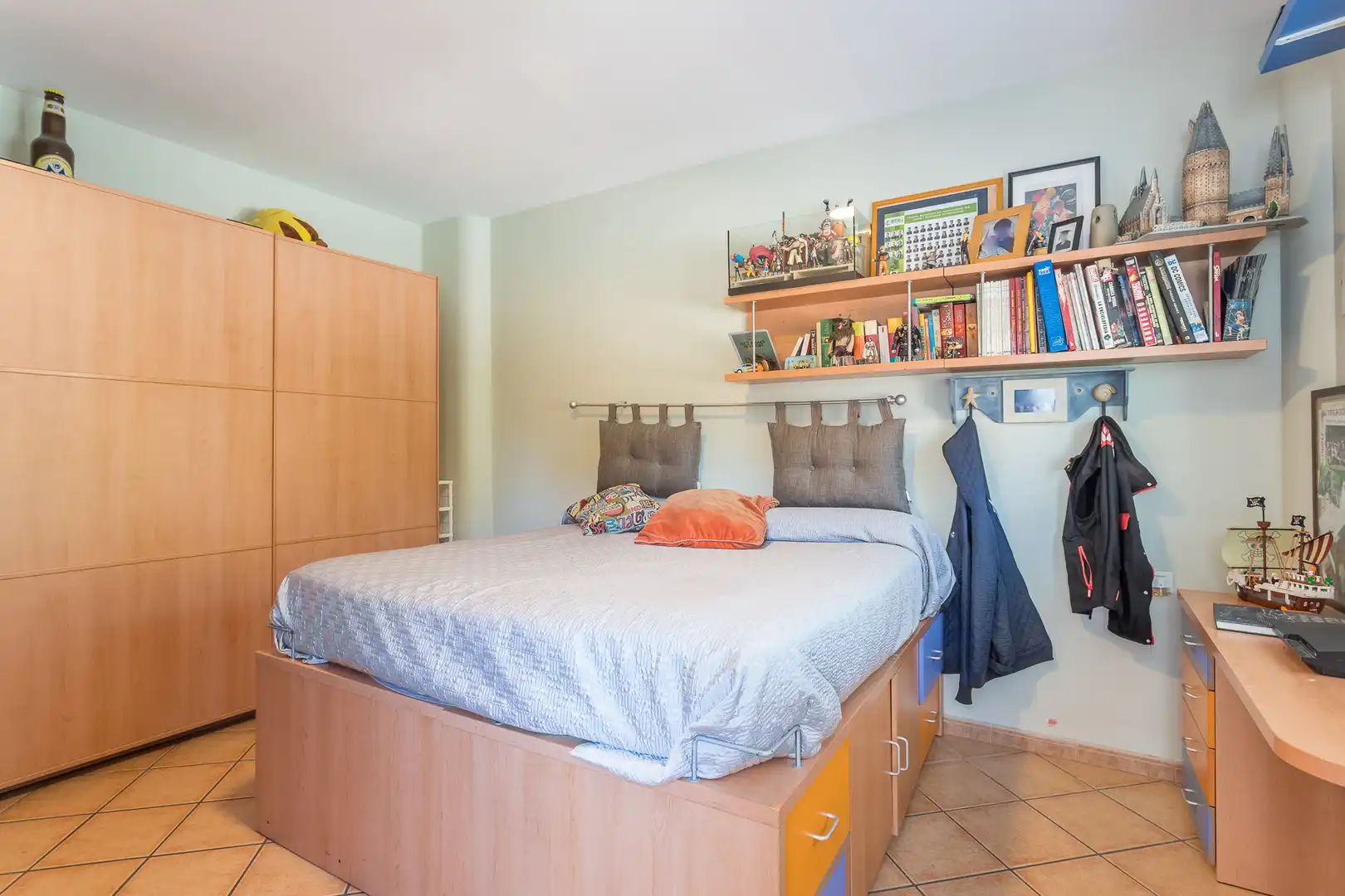 Habitación de Casa o chalet en venta en Gavà con Calefacción, Piscina y Horno