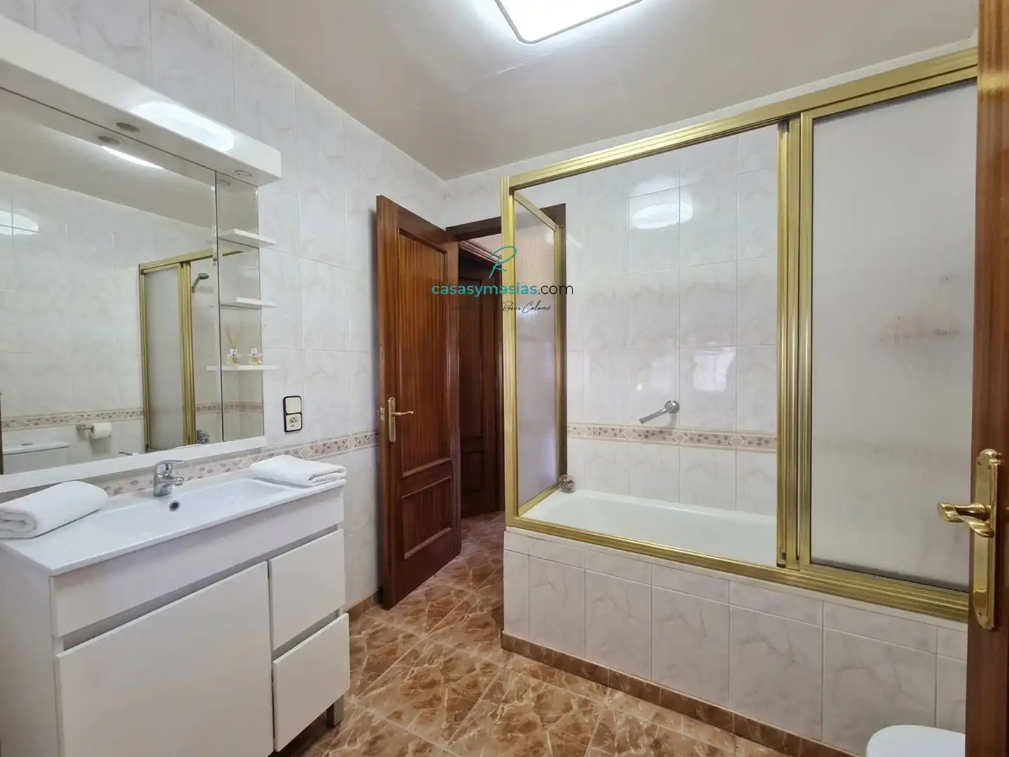 Baño de Casa o chalet en venta en Torrelavit con Aire acondicionado, Calefacción y Jardín privado