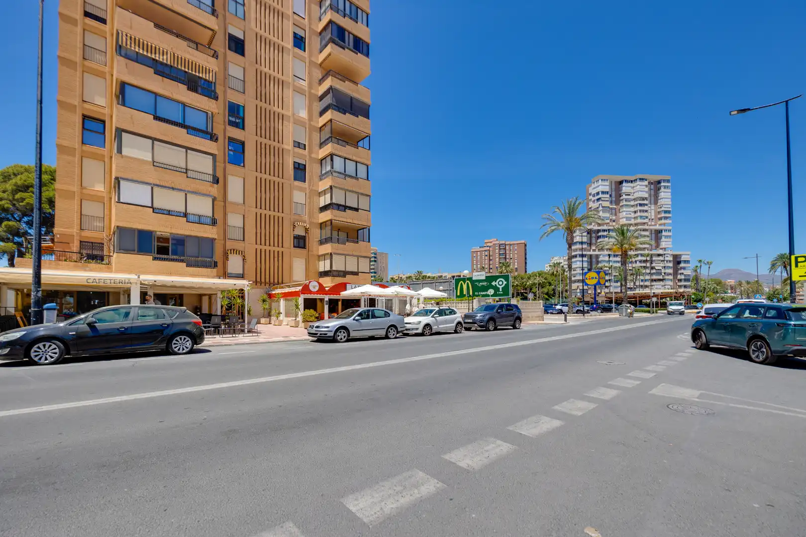 Vista exterior de Piso en venta en El Campello con Terraza
