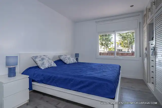 Bedroom of Houses for sale in Empuriabrava  with Air Conditioner, Heating and Private garden