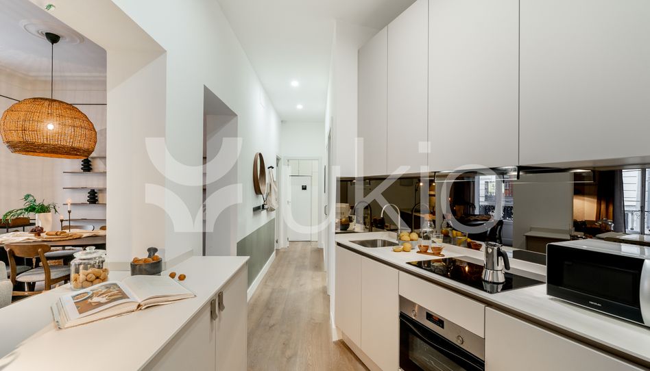 Apartamento de alquiler en Calle de Los Caños del Peral, Palacio - Imagen 3