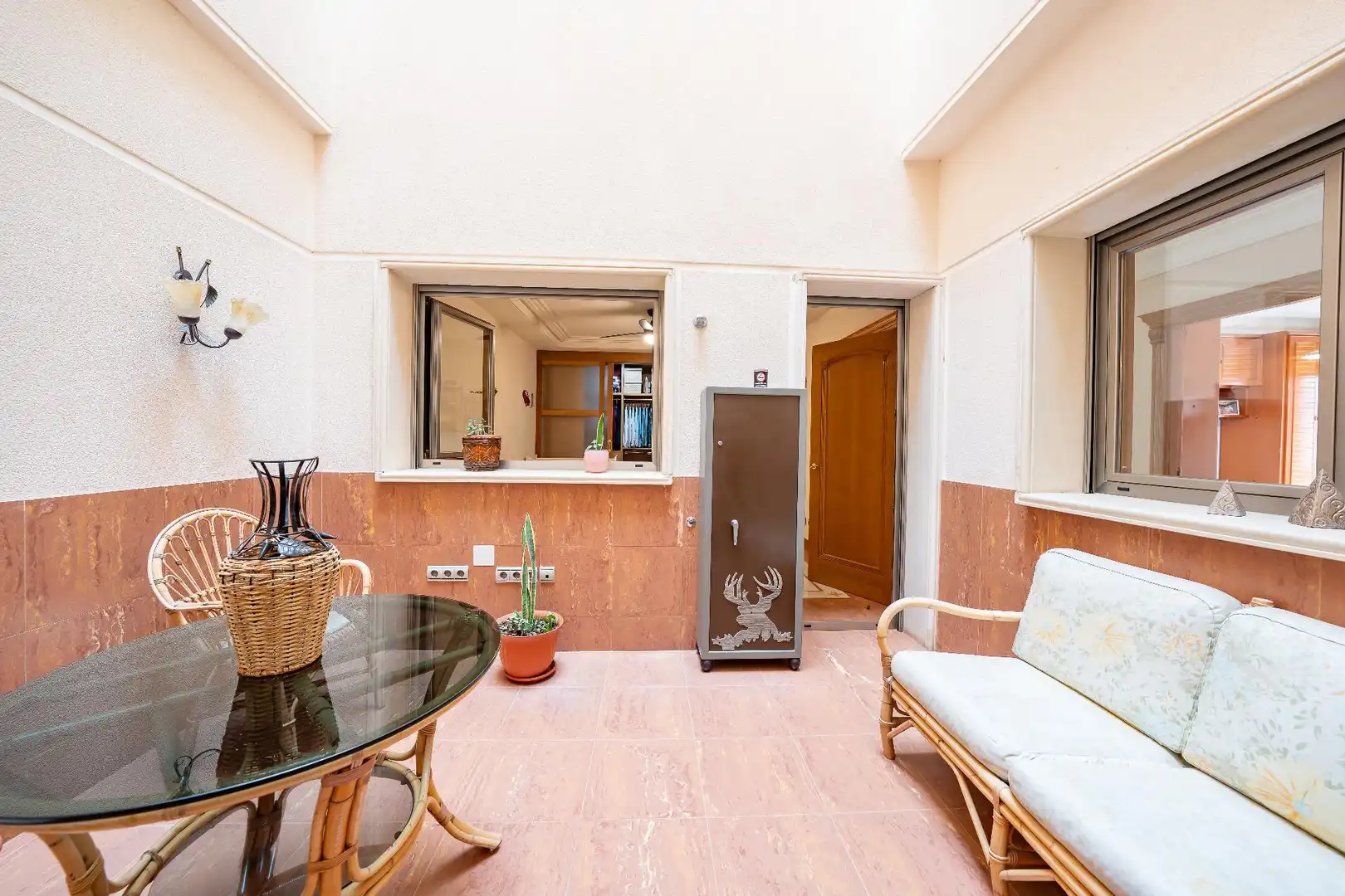 Einfamilien-Reihenhaus zum Verkauf in Novelda mit Heizung, Terrasse und Balkon