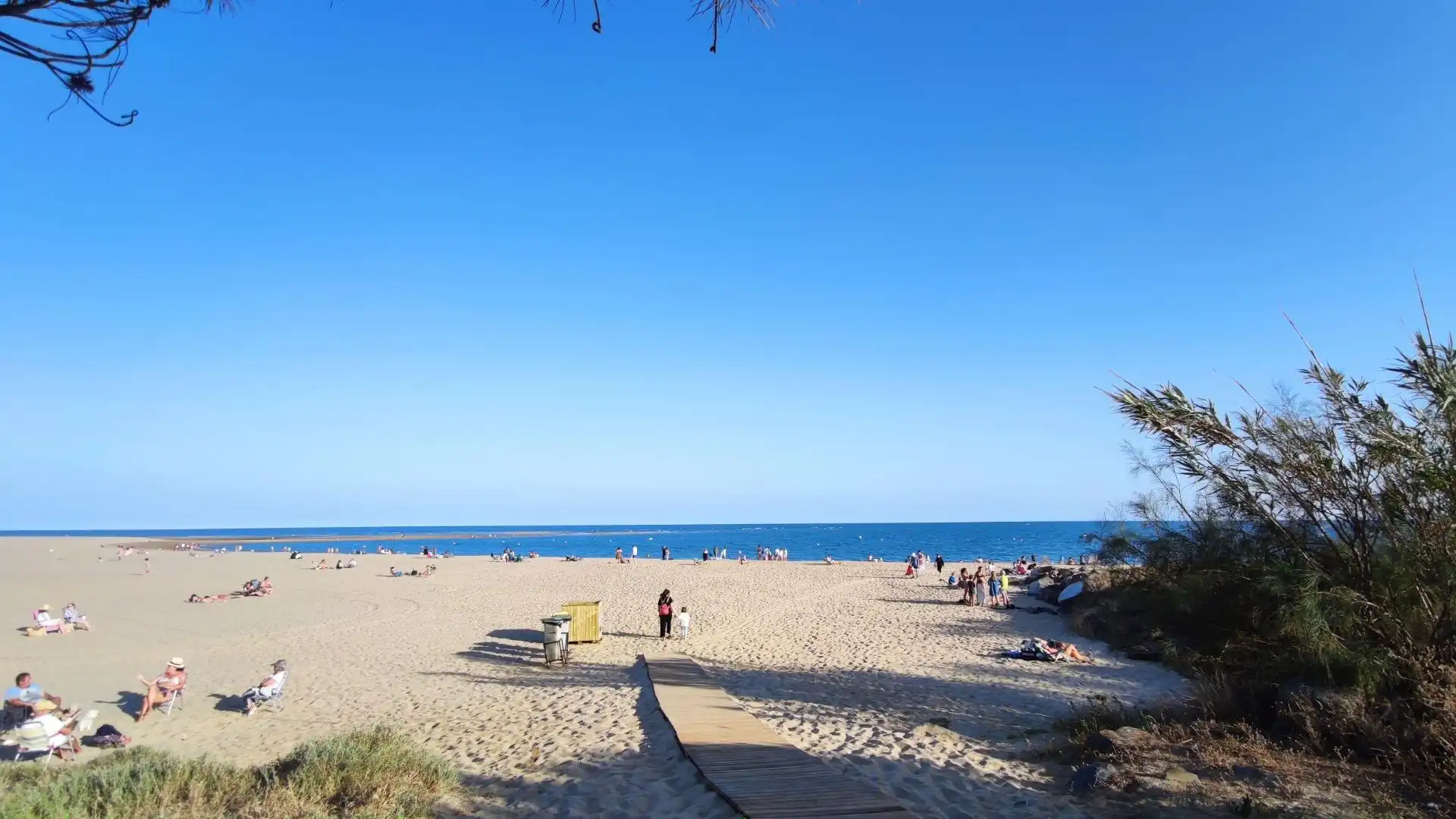 Vista exterior de Apartamento de alquiler en Ayamonte con Terraza, Amueblado y Piscina comunitaria