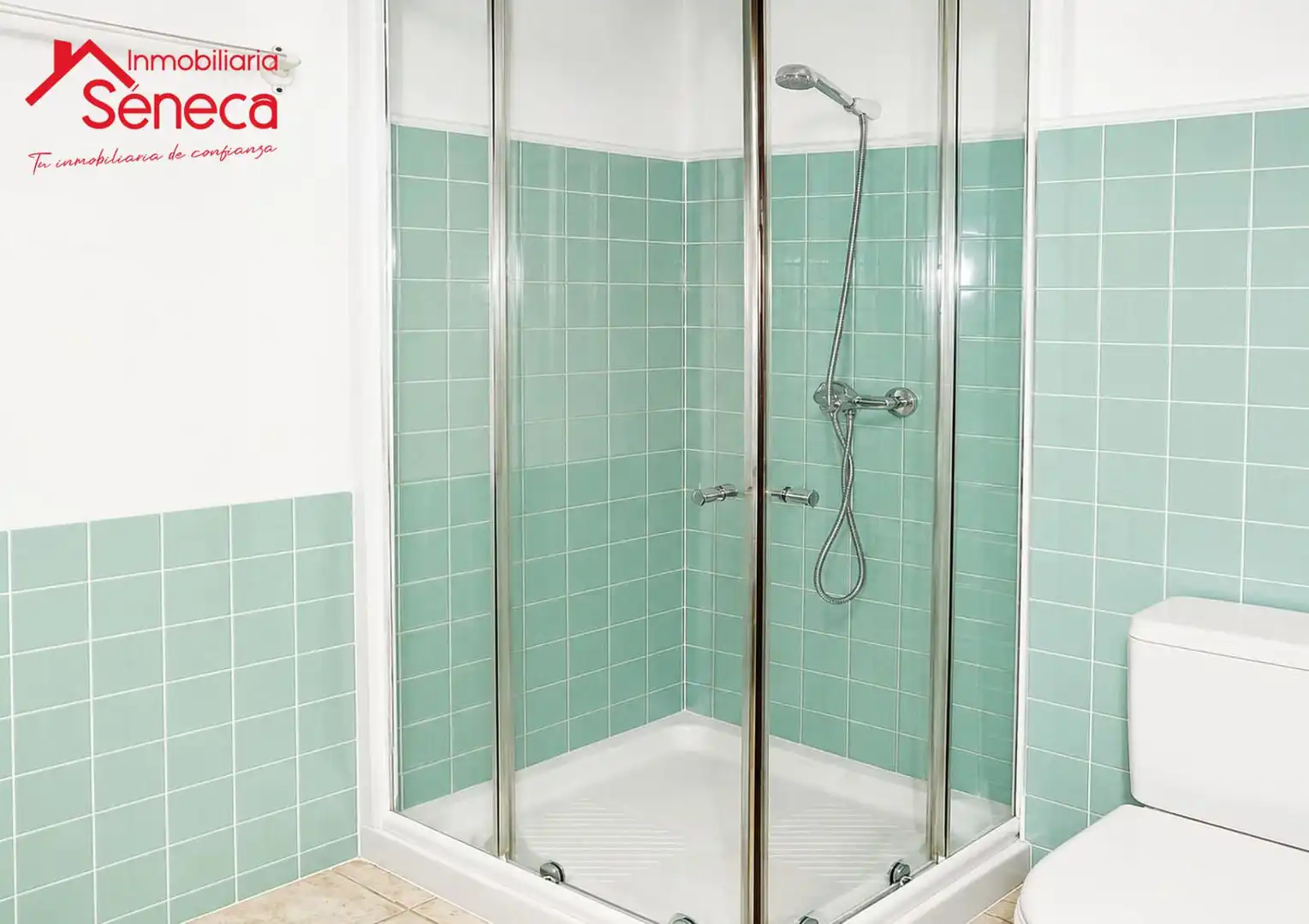 Bathroom of Flat for sale in Córdoba  with Air Conditioner, Heating and Terrace