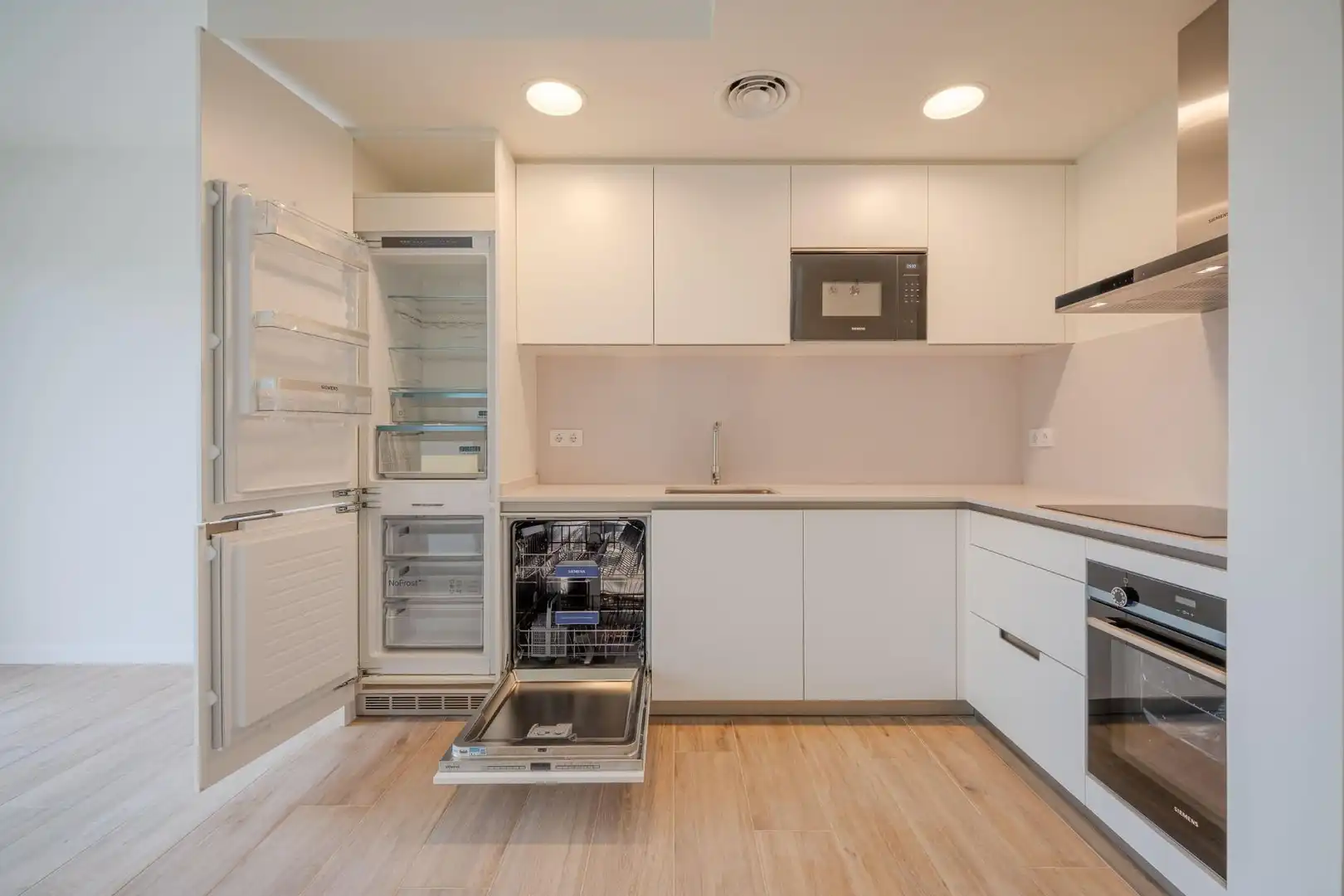 Apartments for rent in Carrer font de la teula, Domeny