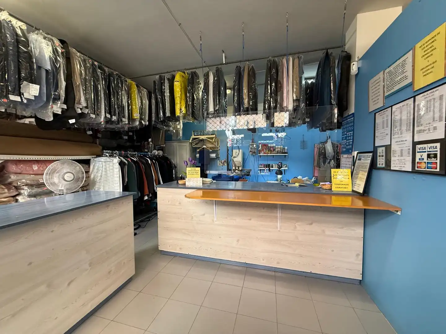 Commercial properties for sale in Santa Coloma de Gramenet  with Air Conditioner