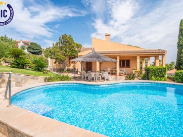 Detached house with pool for sale in Calle ALBACETE S PERENCHIZA