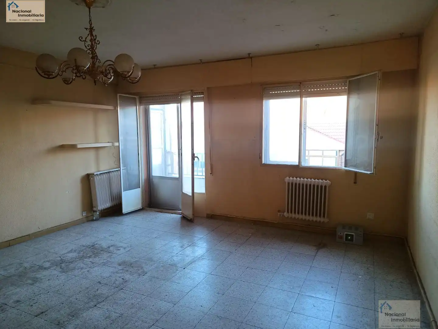 Habitación de Piso en venta en Segovia con Calefacción y Alarma