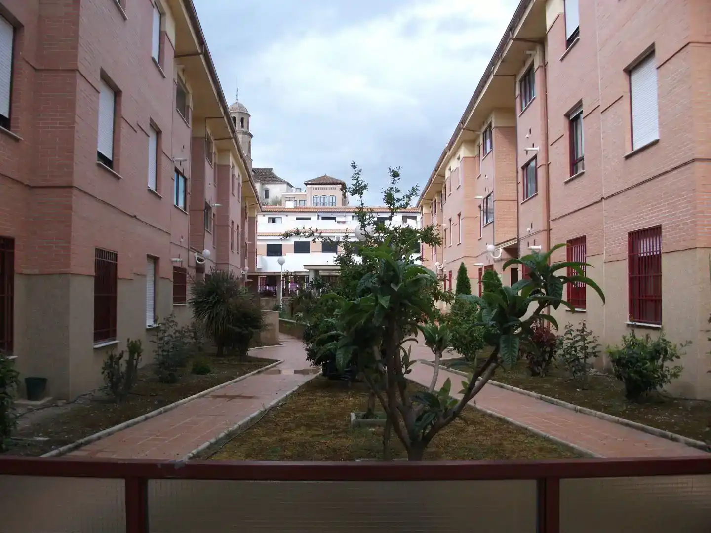 Vista exterior de Pis en venda en Alhendín