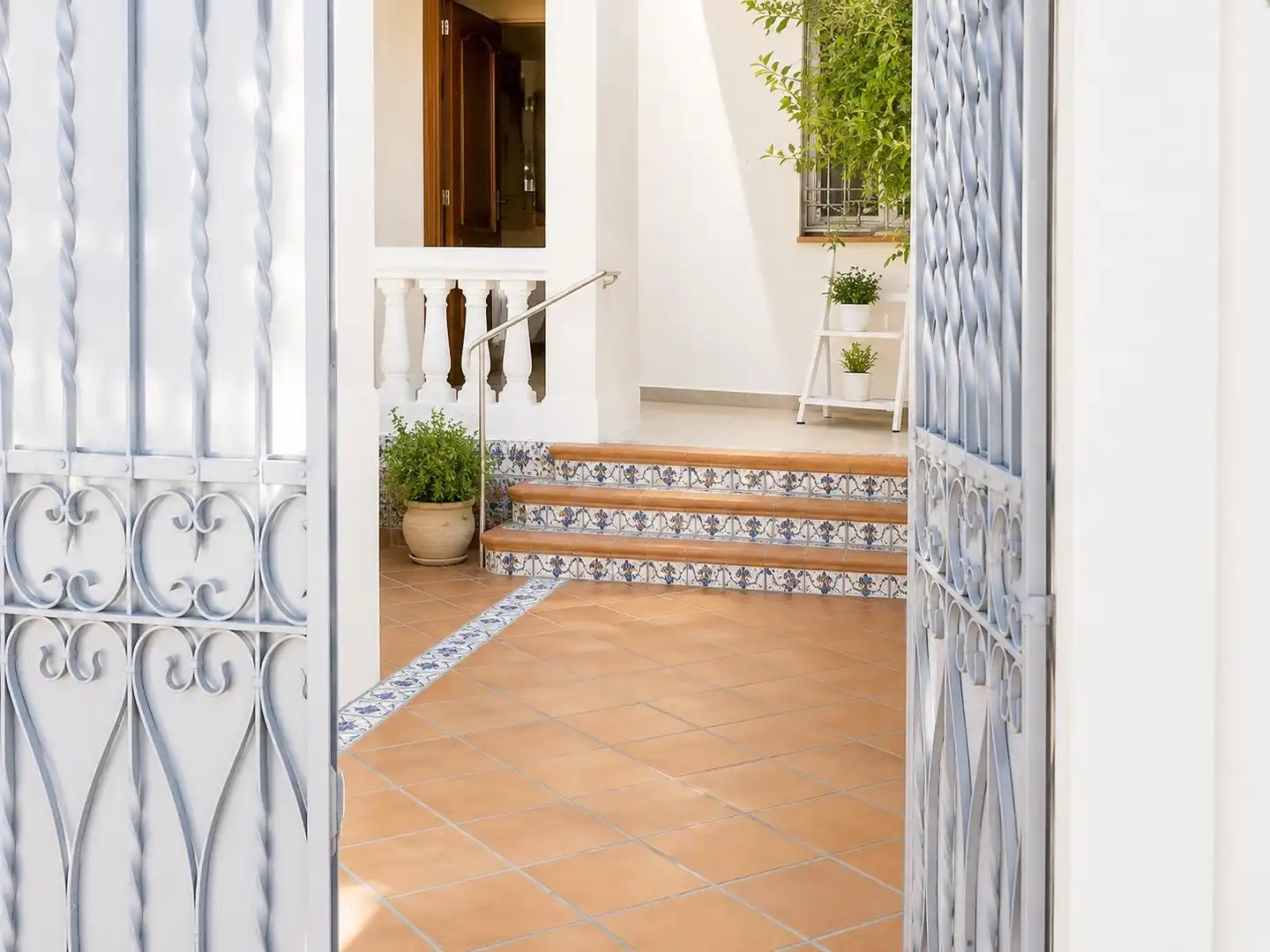 Erdgeschoss zum Verkauf in  Palma de Mallorca mit Klimaanlage, Privatgarten und Abstellraum
