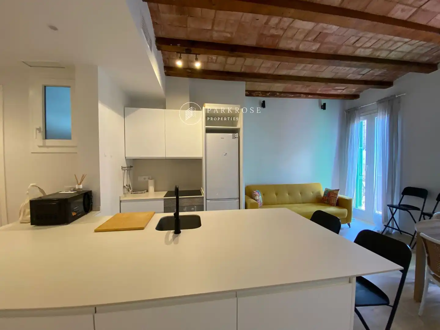 Cocina de Piso de alquiler en Barcelona con Aire acondicionado y Terraza