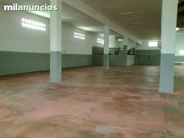 Nave industrial en venta en Lugo