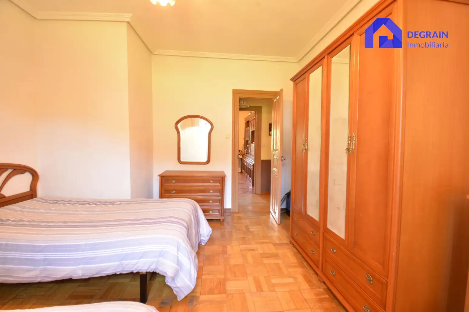 Habitación de Casa o chalet en venta en Salas con Calefacción, Terraza y Trastero