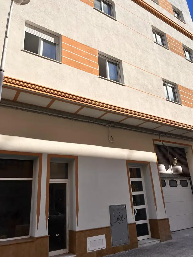 Vista exterior de Local en venta en Gandia