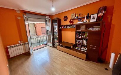 Bedroom of Flat for sale in Valencia de Don Juan  with Heating and Terrace