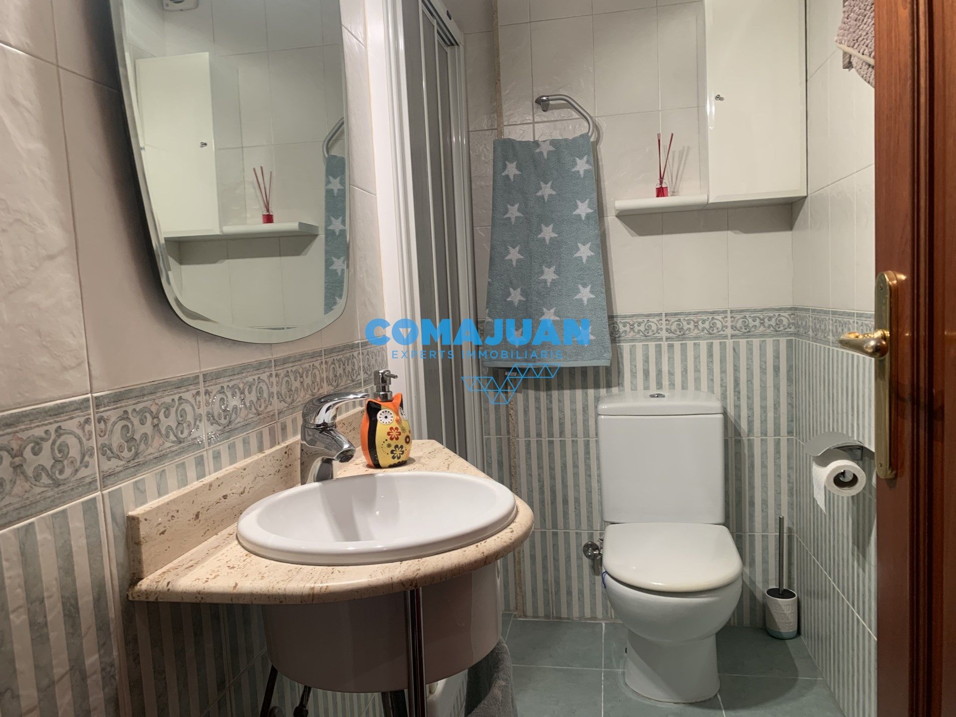 Bany de Casa adosada en venda en Mataró amb Calefacció, Terrassa i Traster