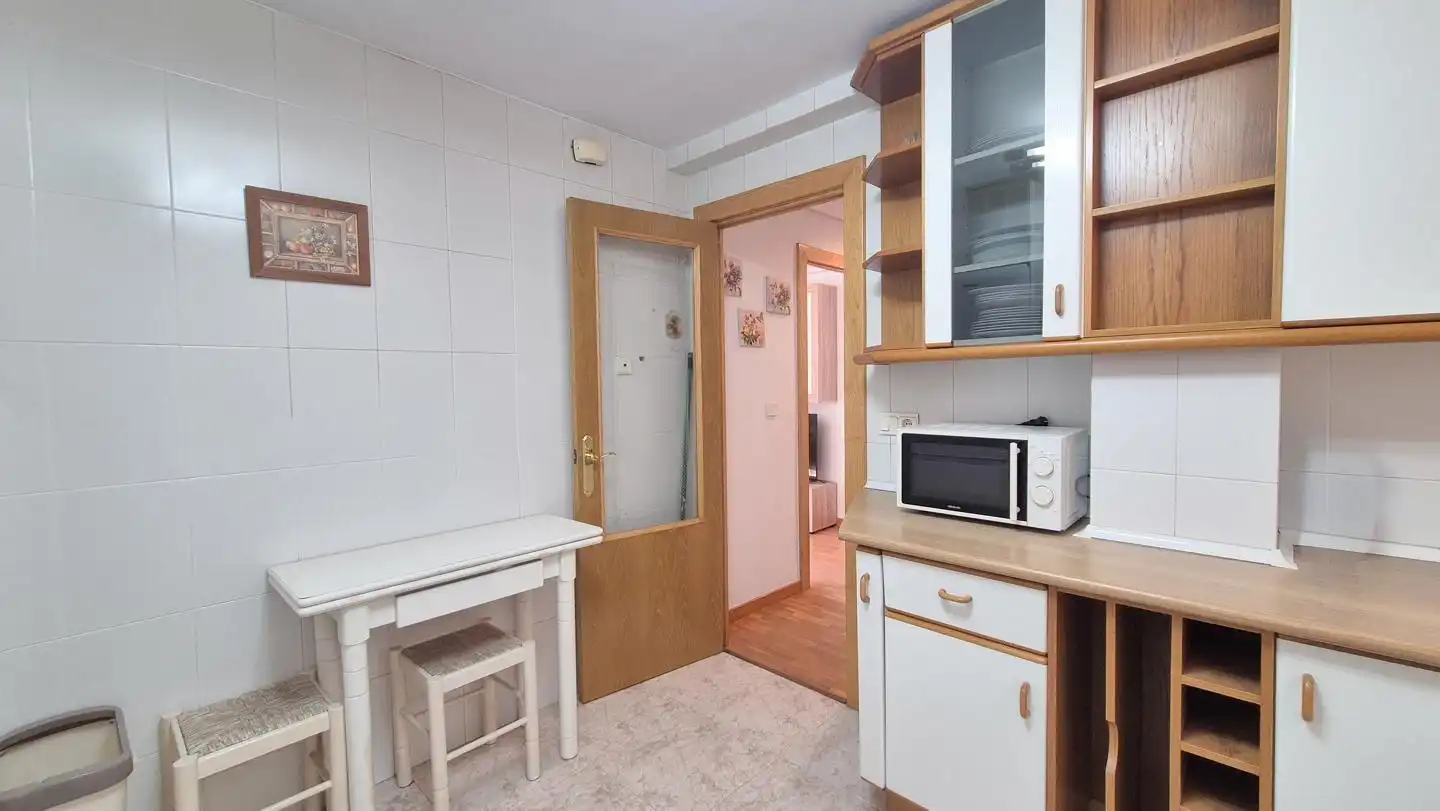 Flat for rent in Plaza Crevillente - Antiguos Juzgados - El Asilo